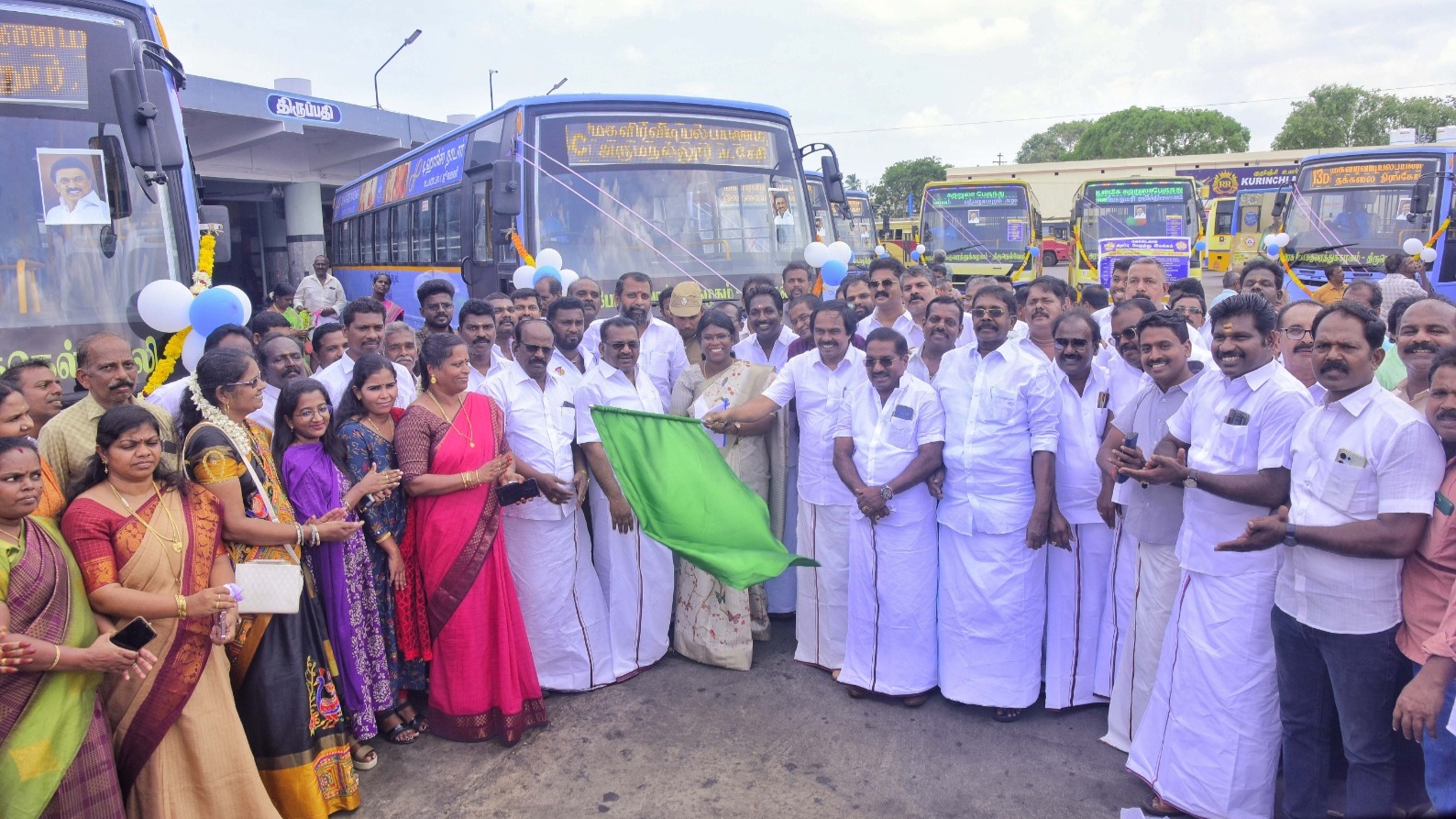 கன்னியாகுமரி மாவட்டத்தில் 52 பஸ்கள் மகளிர் விடியல் பேருந்தாக மாற்றம்