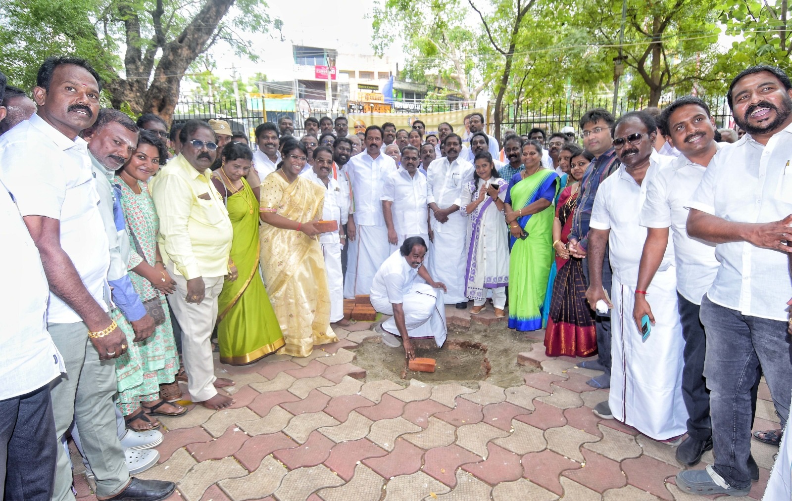 பொன்னப்ப நாடார் திருவுருவ சிலை அமைக்க அடிக்கல் நாட்டல்